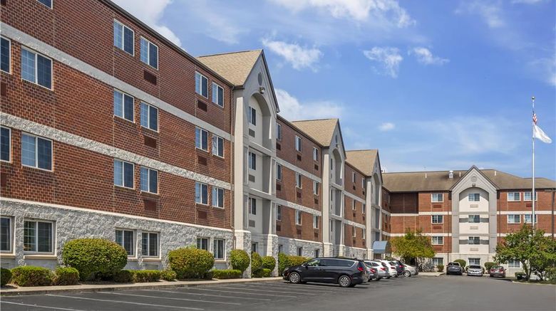 <b>Sonesta Simply Suites Boston Burlington Exterior</b>. Images powered by <a href="https://iceportal.shijigroup.com/" title="IcePortal" target="_blank">IcePortal</a>.