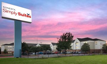 Sonesta Simply Suites Austin South