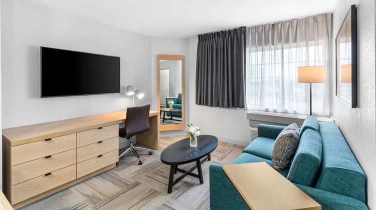 Sonesta Simply Suites Austin South Suite