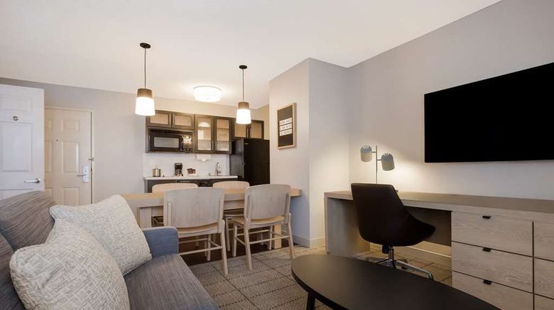 <b>Sonesta Simply Suites Irvine East Foothill Suite</b>. Images powered by <a href="https://iceportal.shijigroup.com/" title="IcePortal" target="_blank">IcePortal</a>.