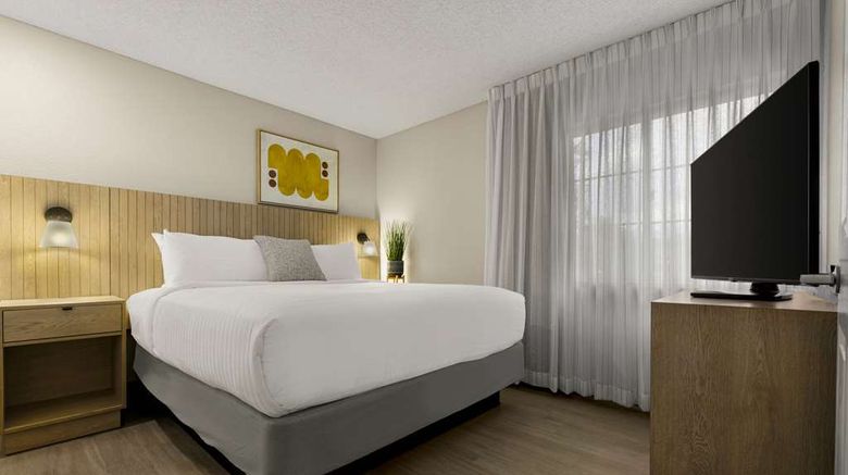 <b>Sonesta Simply Suites Irvine East Foothill Room</b>. Images powered by <a href="https://iceportal.shijigroup.com/" title="IcePortal" target="_blank">IcePortal</a>.