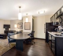 Sonesta Simply Suites Chicago O'Hare Airport Room