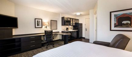 Sonesta Simply Suites Chicago O'Hare Airport Room