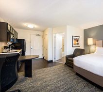 Sonesta Simply Suites Silicon Valley Suite