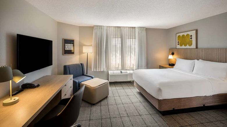 <b>Sonesta Simply Suites Jersey City Suite</b>. Images powered by <a href="https://iceportal.shijigroup.com/" title="IcePortal" target="_blank">IcePortal</a>.