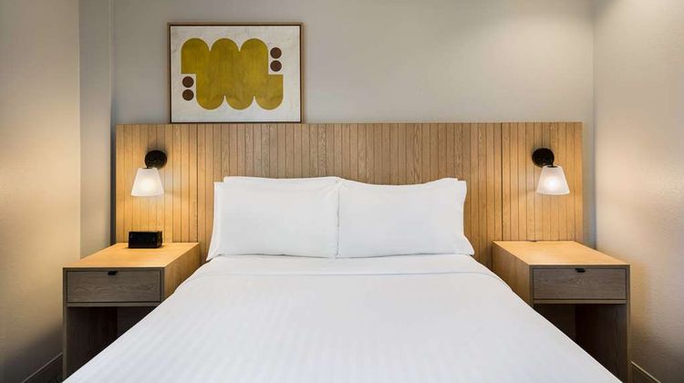 Sonesta Simply Suites Jersey City Room