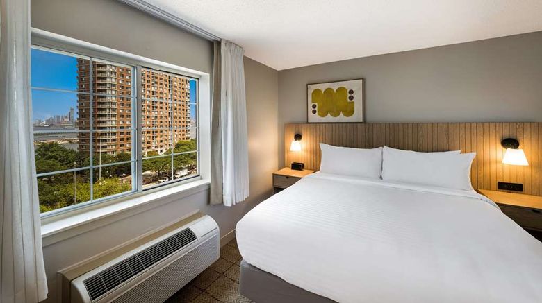 <b>Sonesta Simply Suites Jersey City Suite</b>. Images powered by <a href="https://iceportal.shijigroup.com/" title="IcePortal" target="_blank">IcePortal</a>.