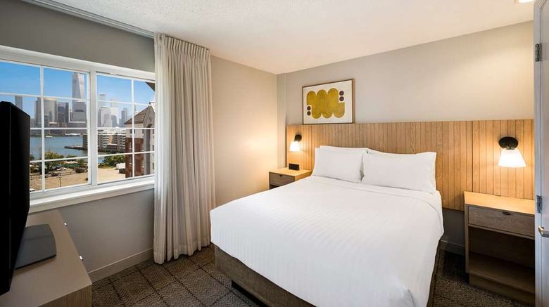<b>Sonesta Simply Suites Jersey City Room</b>. Images powered by <a href="https://iceportal.shijigroup.com/" title="IcePortal" target="_blank">IcePortal</a>.
