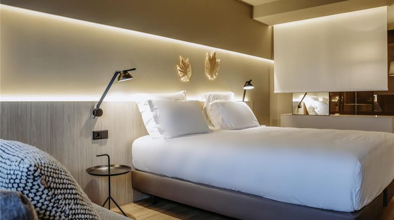 <b>Mercure Fatima Room</b>. Images powered by <a href="https://iceportal.shijigroup.com/" title="IcePortal" target="_blank">IcePortal</a>.