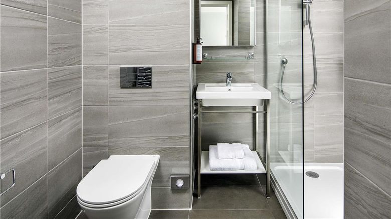 <b>Mercure Newport Room</b>. Images powered by <a href="https://iceportal.shijigroup.com/" title="IcePortal" target="_blank">IcePortal</a>.