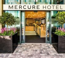 Mercure Newport Exterior