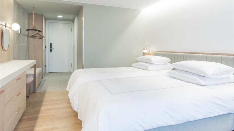 <b>Swissotel Kursaal Bern Room</b>. Images powered by <a href="https://iceportal.shijigroup.com/" title="IcePortal" target="_blank">IcePortal</a>.