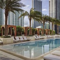 SLS Lux Brickell Hotel