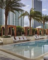SLS Lux Brickell Hotel
