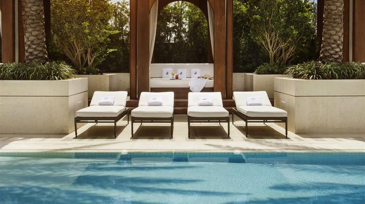 SLS Lux Brickell Hotel Exterior