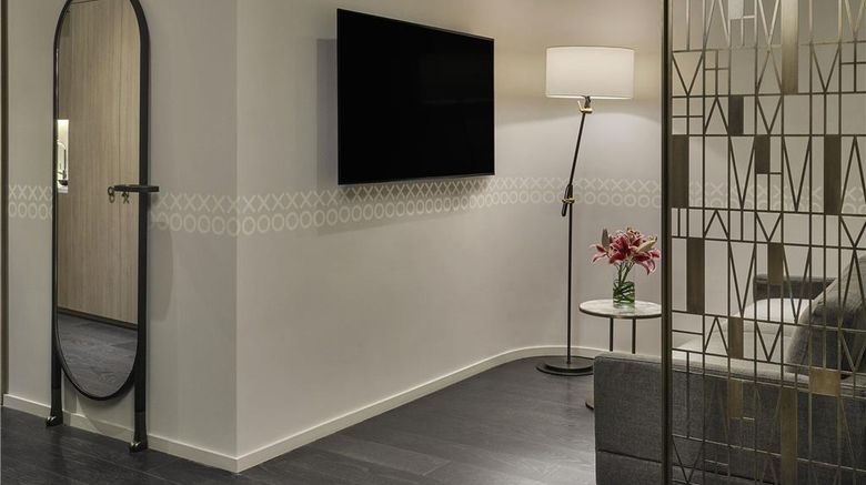 <b>SLS Lux Brickell Hotel Room</b>. Images powered by <a href="https://iceportal.shijigroup.com/" title="IcePortal" target="_blank">IcePortal</a>.