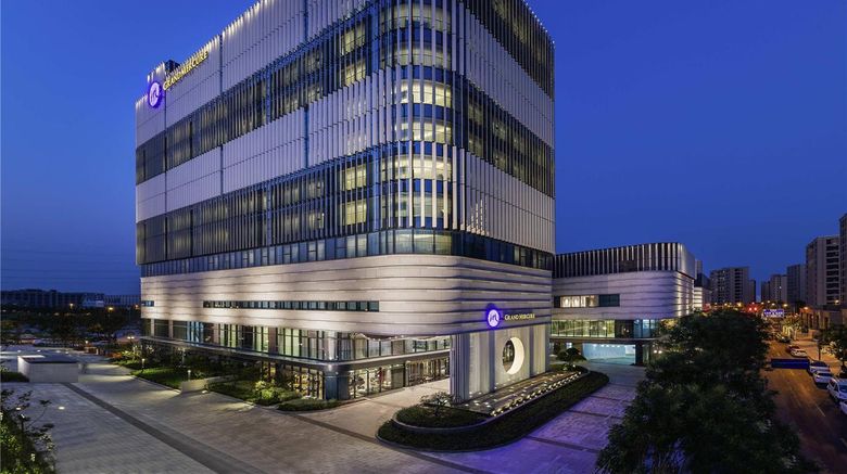 <b>Grand Mercure Shanghai Lingang Exterior</b>. Images powered by <a href="https://iceportal.shijigroup.com/" title="IcePortal" target="_blank">IcePortal</a>.