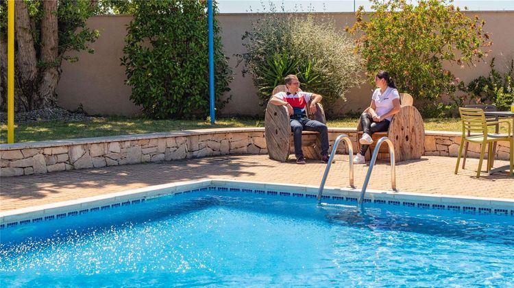 Greet Hotel Marseille Provence Airport Pool