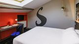 <b>Greet Lyon Confluence Room</b>. Images powered by <a href="https://iceportal.shijigroup.com/" title="IcePortal" target="_blank">IcePortal</a>.