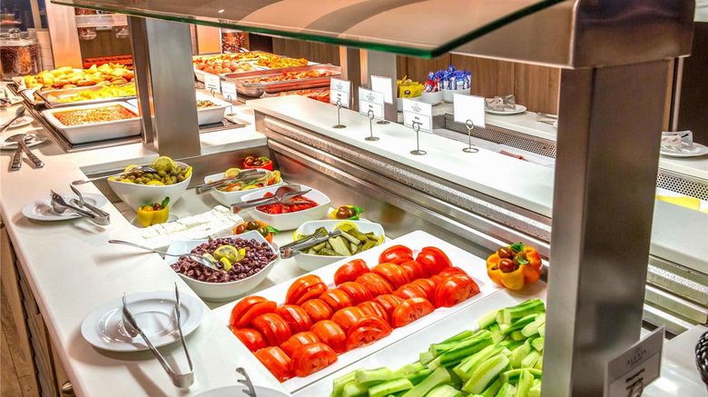 <b>Mercure Rhodes Alexia Restaurant</b>. Images powered by <a href="https://iceportal.shijigroup.com/" title="IcePortal" target="_blank">IcePortal</a>.