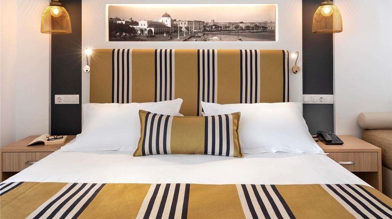 <b>Mercure Rhodes Alexia Room</b>. Images powered by <a href="https://iceportal.shijigroup.com/" title="IcePortal" target="_blank">IcePortal</a>.