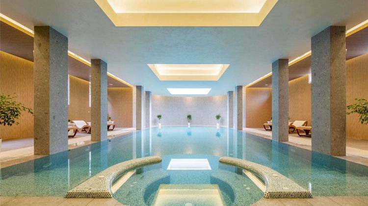 Maison Sofia Mgallery Pool