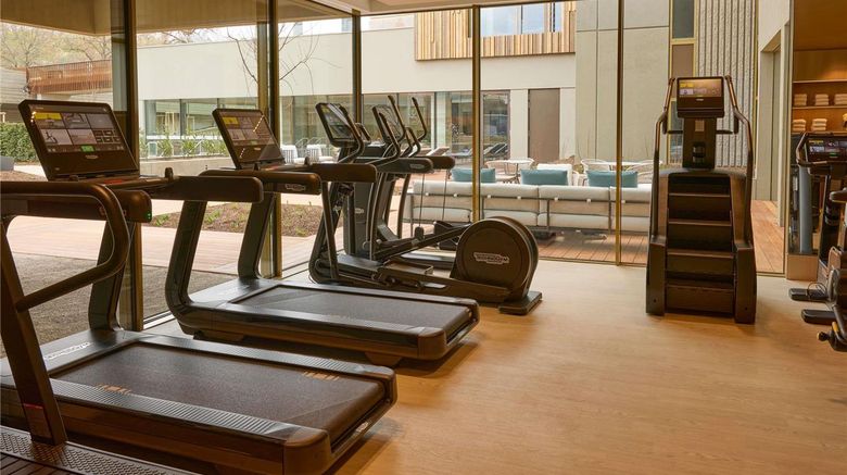 <b>Fairmont Golden Prague Health</b>. Images powered by <a href="https://iceportal.shijigroup.com/" title="IcePortal" target="_blank">IcePortal</a>.