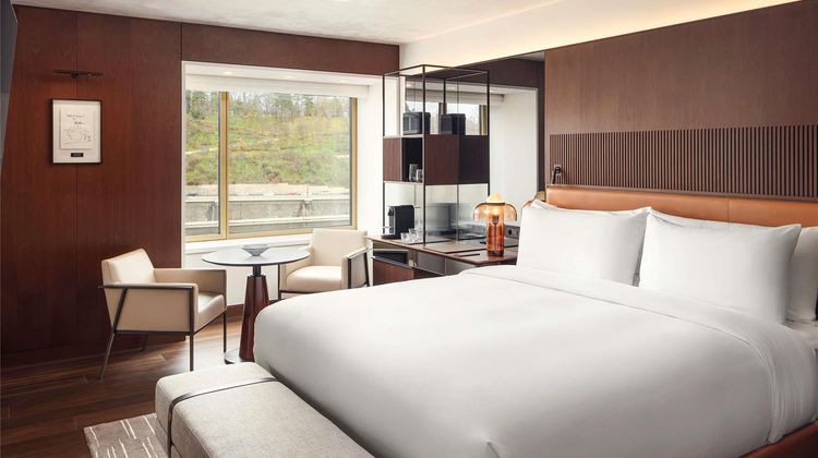 Fairmont Golden Prague Room