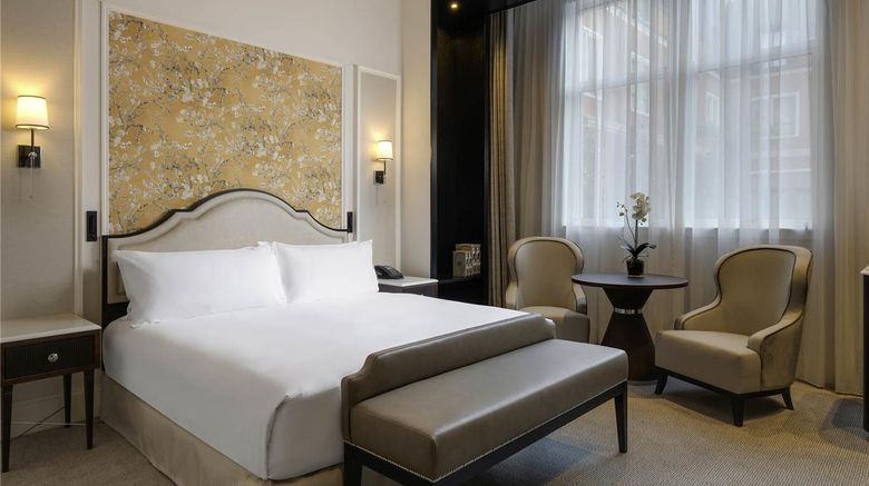 <b>Fairmont Windsor Park Room</b>. Images powered by <a href="https://iceportal.shijigroup.com/" title="IcePortal" target="_blank">IcePortal</a>.