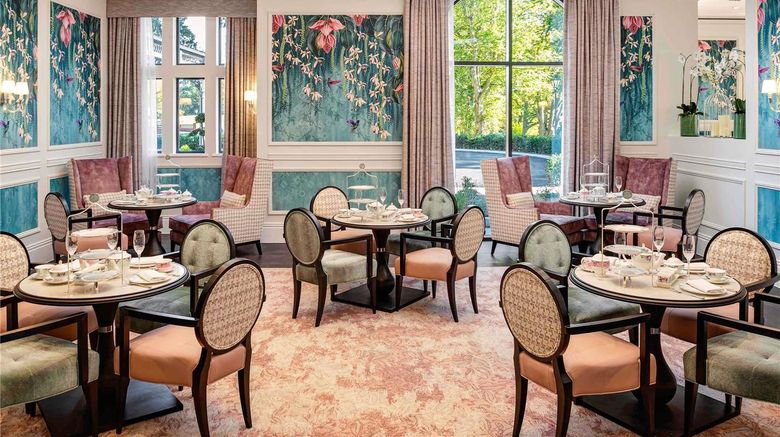 <b>Fairmont Windsor Park Restaurant</b>. Images powered by <a href="https://iceportal.shijigroup.com/" title="IcePortal" target="_blank">IcePortal</a>.