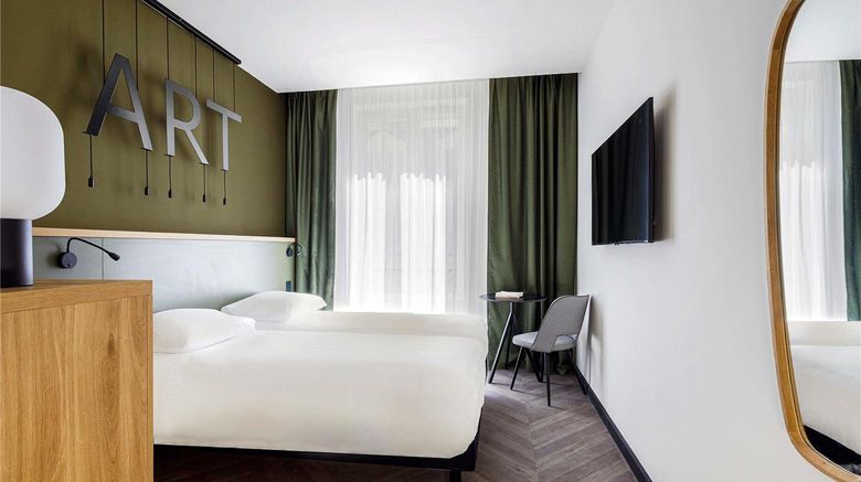 <b>Mercure Grand Hotel Metz Centre Room</b>. Images powered by <a href="https://iceportal.shijigroup.com/" title="IcePortal" target="_blank">IcePortal</a>.
