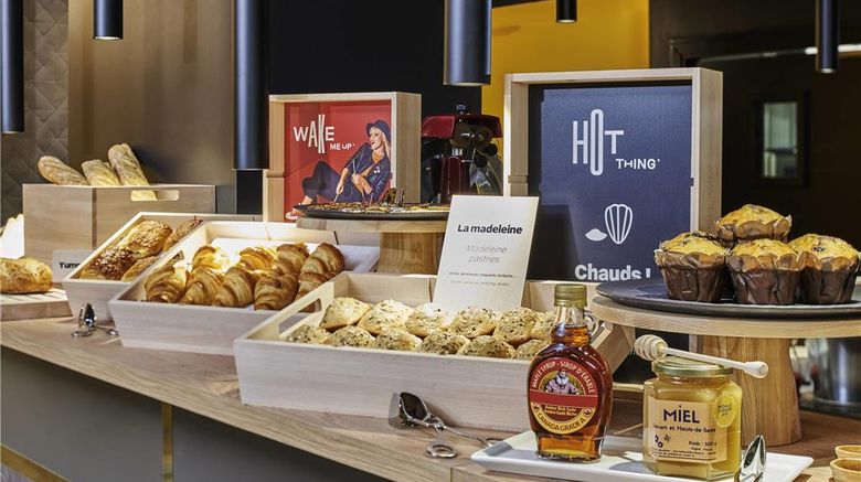 <b>Ibis Clamart Paris Velizy Restaurant</b>. Images powered by <a href="https://iceportal.shijigroup.com/" title="IcePortal" target="_blank">IcePortal</a>.