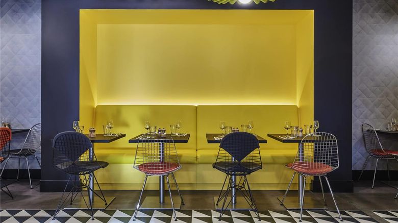 <b>Ibis Clamart Paris Velizy Restaurant</b>. Images powered by <a href="https://iceportal.shijigroup.com/" title="IcePortal" target="_blank">IcePortal</a>.