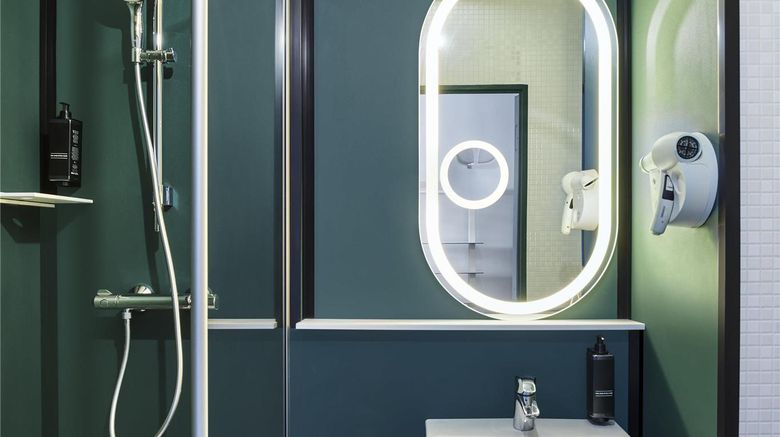 <b>Ibis Clamart Paris Velizy Room</b>. Images powered by <a href="https://iceportal.shijigroup.com/" title="IcePortal" target="_blank">IcePortal</a>.