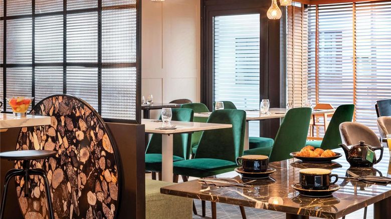 <b>Mercure Paris Montparnasse Pasteur Restaurant</b>. Images powered by <a href="https://iceportal.shijigroup.com/" title="IcePortal" target="_blank">IcePortal</a>.
