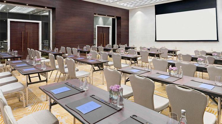 Sofitel Dubai The Obelisk Meeting