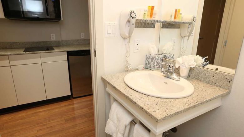 <b>Baymont by Wyndham Fort McMurray Room</b>. Images powered by <a href="https://iceportal.shijigroup.com/" title="IcePortal" target="_blank">IcePortal</a>.