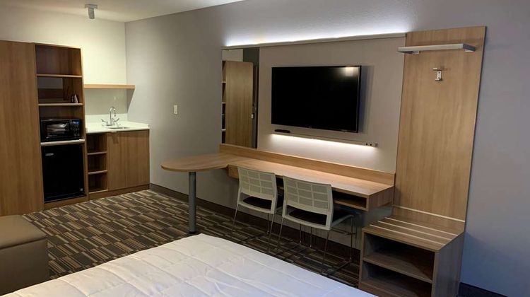 Microtel Inn & Suites by Wyndham Room