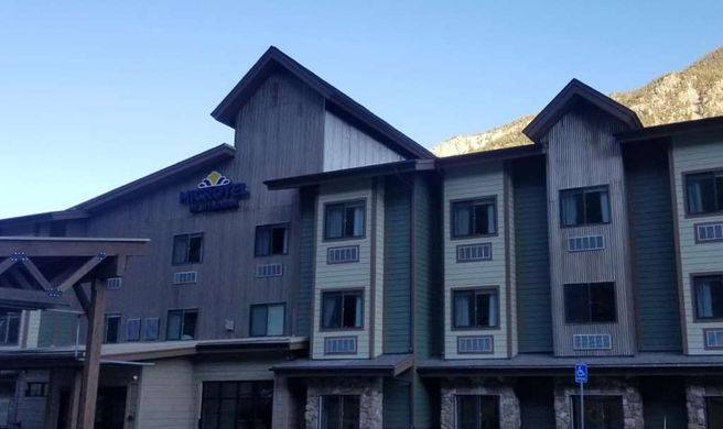 Microtel Inn & Suites by Wyndham Exterior