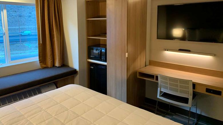 <b>Microtel Inn & Suites by Wyndham Room</b>. Images powered by <a href="https://iceportal.shijigroup.com/" title="IcePortal" target="_blank">IcePortal</a>.