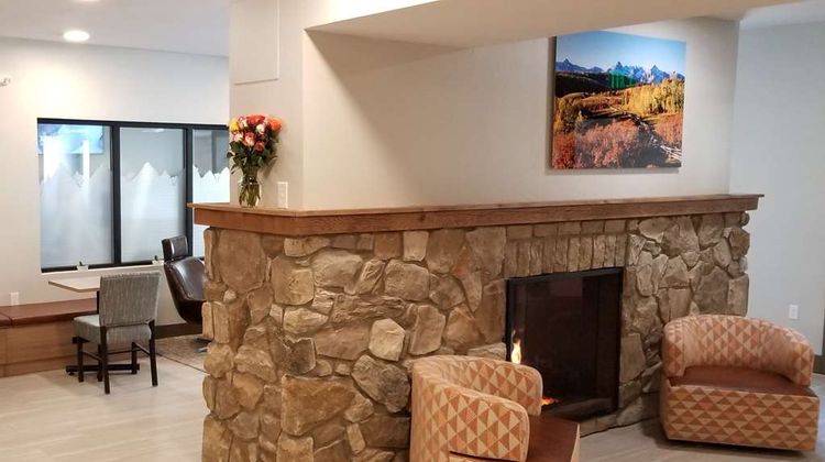 Microtel Inn & Suites by Wyndham Lobby