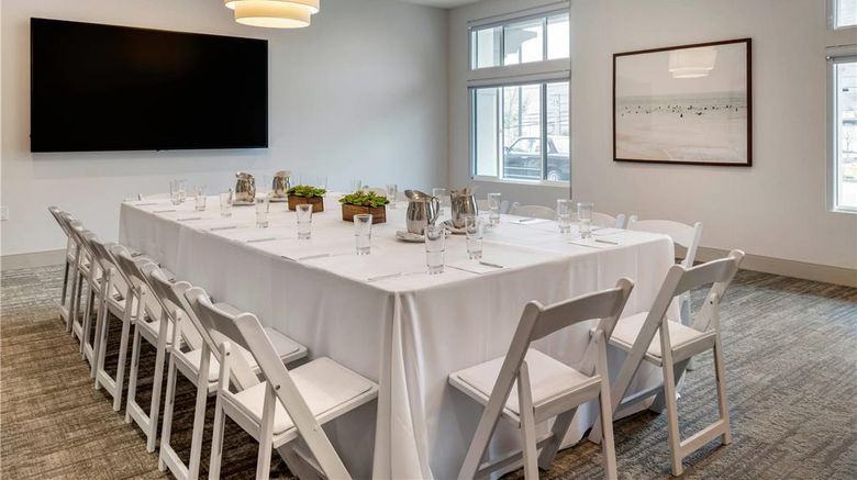 <b>Cambria Hotel Calabasas- Malibu Meeting</b>. Images powered by <a href="https://iceportal.shijigroup.com/" title="IcePortal" target="_blank">IcePortal</a>.
