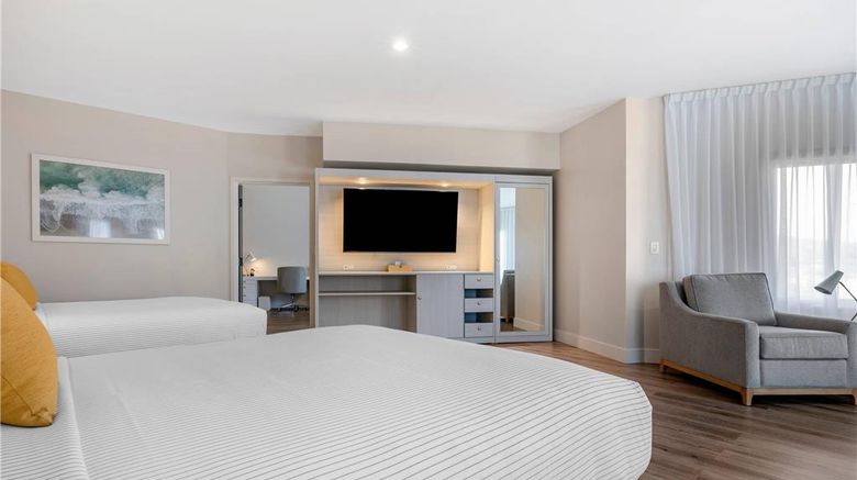 <b>Cambria Hotel Calabasas- Malibu Room</b>. Images powered by <a href="https://iceportal.shijigroup.com/" title="IcePortal" target="_blank">IcePortal</a>.