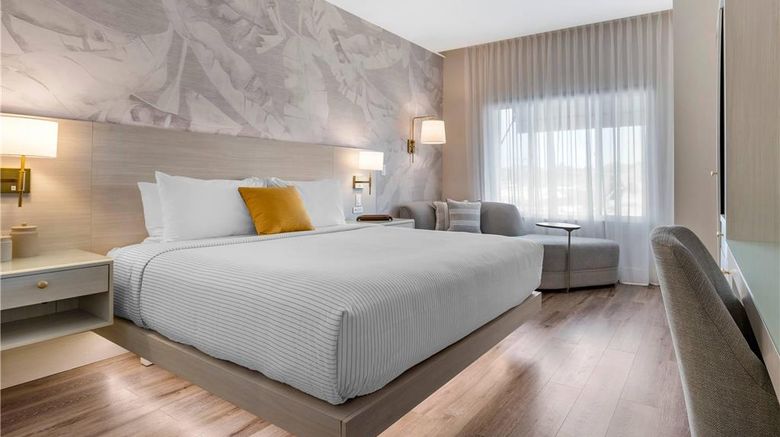 <b>Cambria Hotel Calabasas- Malibu Suite</b>. Images powered by <a href="https://iceportal.shijigroup.com/" title="IcePortal" target="_blank">IcePortal</a>.