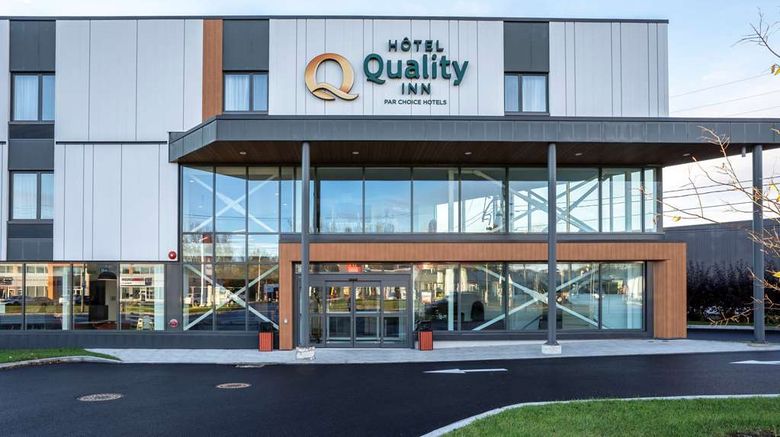 <b>Quality Inn Quebec Exterior</b>. Images powered by <a href="https://iceportal.shijigroup.com/" title="IcePortal" target="_blank">IcePortal</a>.
