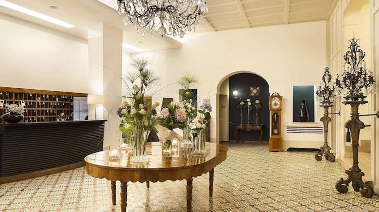 <b>Albergo Regina Isabella Lobby</b>. Images powered by <a href="https://iceportal.shijigroup.com/" title="IcePortal" target="_blank">IcePortal</a>.