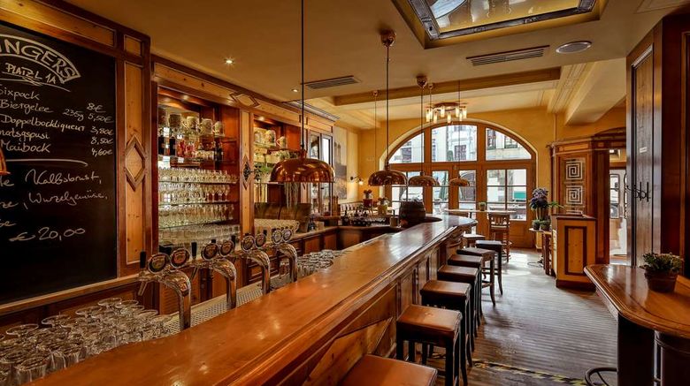 <b>Platzl Hotel Restaurant</b>. Images powered by <a href="https://iceportal.shijigroup.com/" title="IcePortal" target="_blank">IcePortal</a>.