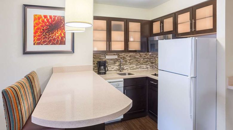 <b>Sonesta ES Suites Atlanta - Perimeter Center Suite</b>. Images powered by <a href="https://iceportal.shijigroup.com/" title="IcePortal" target="_blank">IcePortal</a>.