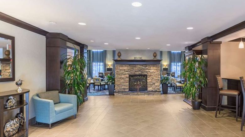 <b>Sonesta ES Suites Atlanta - Perimeter Center Lobby</b>. Images powered by <a href="https://iceportal.shijigroup.com/" title="IcePortal" target="_blank">IcePortal</a>.