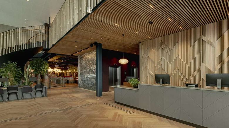 <b>Scandic Landvetter Lobby</b>. Images powered by <a href="https://iceportal.shijigroup.com/" title="IcePortal" target="_blank">IcePortal</a>.